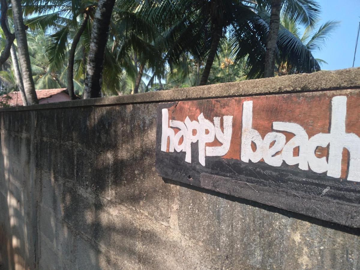 Happy Beach Guest House ฮัมบานโตตา ภายนอก รูปภาพ